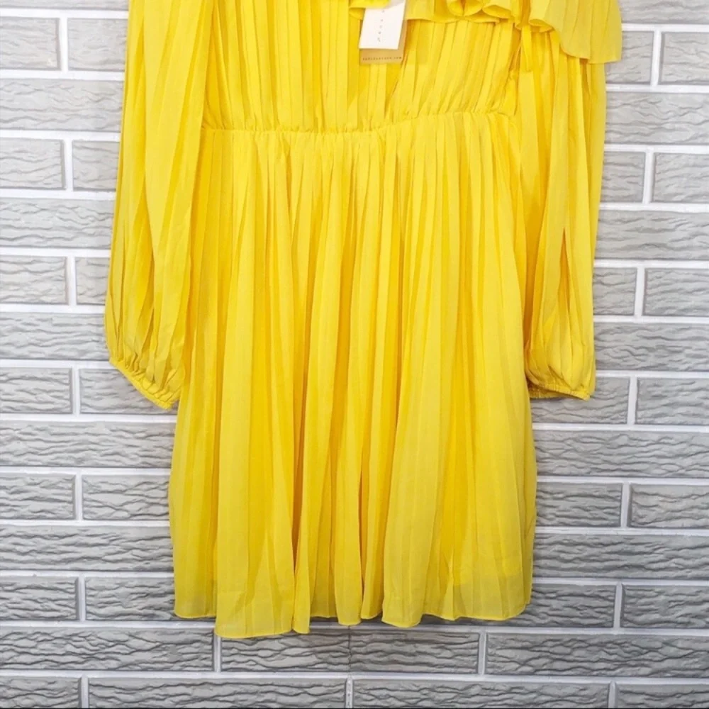 NWT REVOLVE ENDLESS ROSE ONE SHOULDER RUFFLE DRESS - Picture 7 of 10